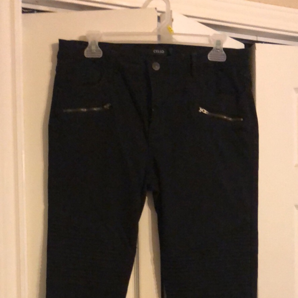 Women’s boutique moto jeans size 13 fit like 11